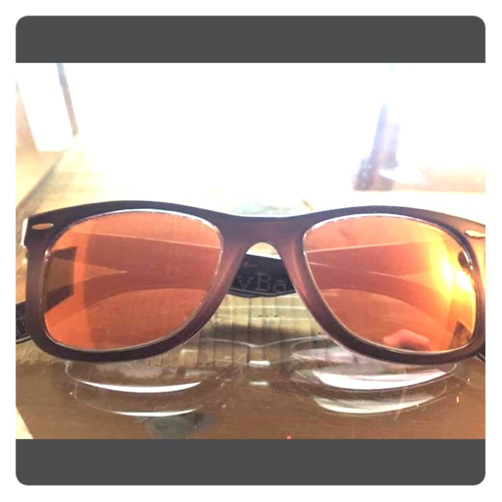 Unisex Ray Bans in Original Case